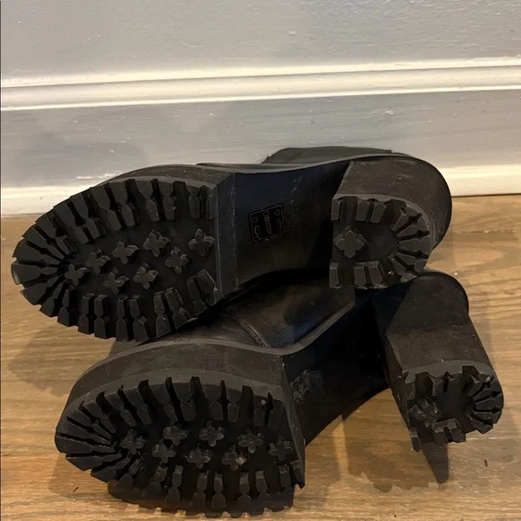 Shellys London Black Chunky Heel Ankle Boots - Picture 6 of 6